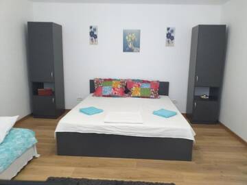 Фото номера Улучшенный двухместный номер с 1 кроватью Гостевой дом Casa din Deal г. Корбу 36