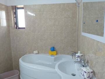 Фото номера Улучшенный двухместный номер с 1 кроватью Гостевой дом Casa din Deal г. Корбу 47