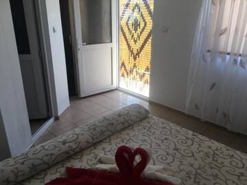 Фото номера Двухместный номер с 1 кроватью и террасой Загородные дома Casa Laura г. Корбу 10