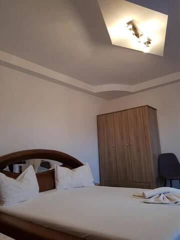 Фото номера Трехместный номер с террасой Гостевой дом Casa Cristina Corbu г. Корбу 2